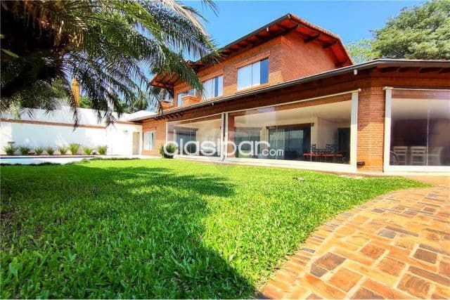 VENDE Casa en Fernando de la Mora Zona Norte