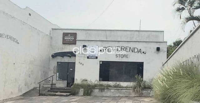 En venta local comercial para refaccion o inversion ubicada en barrio Recoleta de asuncion