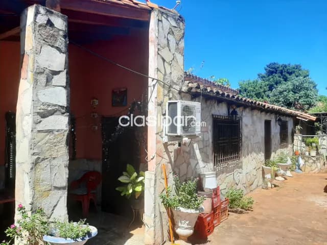 Luque : Vendo casa frente al estadio del sportivo Luqueño - 2do. Barrio!!! — foto 4