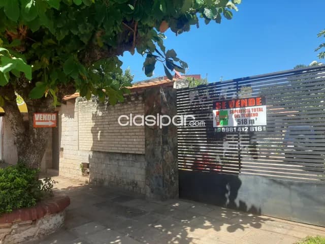 Luque : Vendo casa frente al estadio del sportivo Luqueño - 2do. Barrio!!! — foto 5
