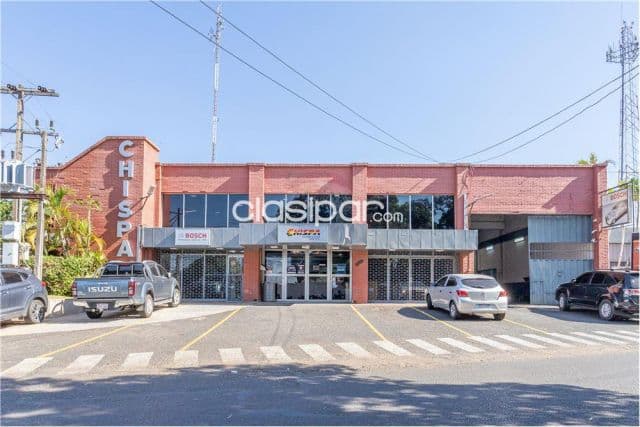 Importante propiedad comercial de 7.390m2 de terreno y 5.549 de depósitos y oficinas — foto 1