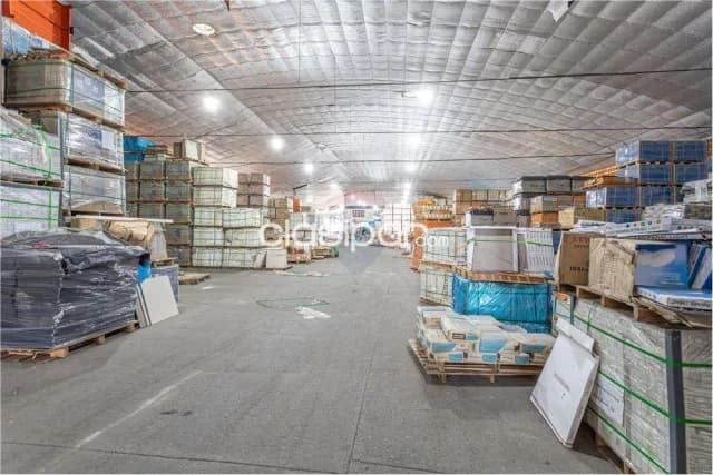 Importante propiedad comercial de 7.390m2 de terreno y 5.549 de depósitos y oficinas — foto 5