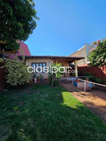 Casa de 3 dormitorios en Asuncion Barrio Hipodromo zona Registro Civil