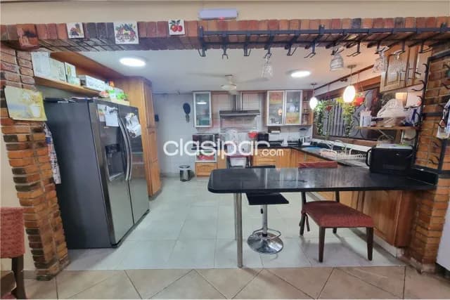 Residencia - Venta - Paraguay Asunción Mburucuyá VENDO RESIDENCIA EN BARRIO MBURUCUYA 370 — foto 3