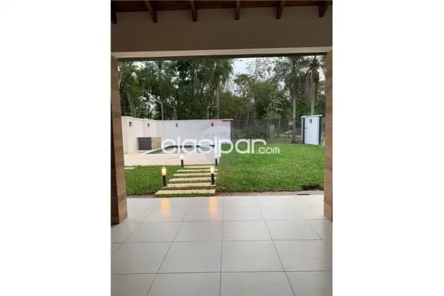 Casa - Venta - Paraguay Cordillera San Bernardino HERMOSA CASA A ESTRENAR - San Bernardino, foto 3