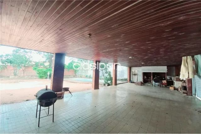 Terreno de 902 m2 en sajonia con 2 edificaciones a refaccionar o demoler y una casa, foto 2