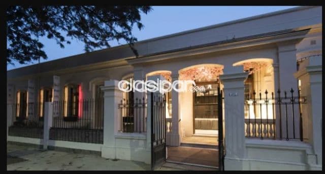 Villa Morra prox. Asa: Elegante residencia, 4 dormit, p / empresas, oficinas
