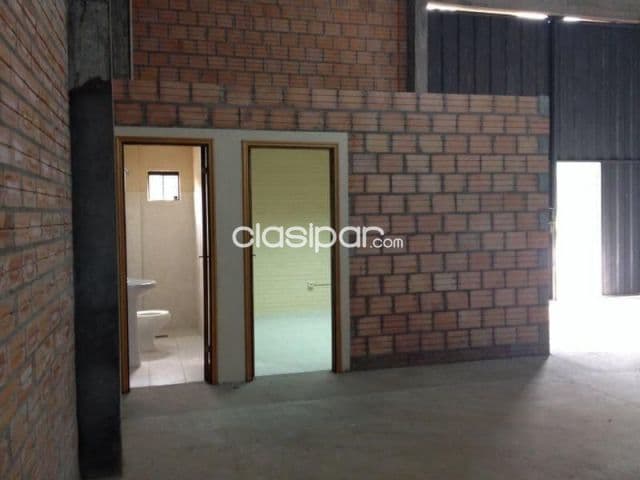 En Alquiler Depósito de 470 m2 en Mariano Roque Alonso A290