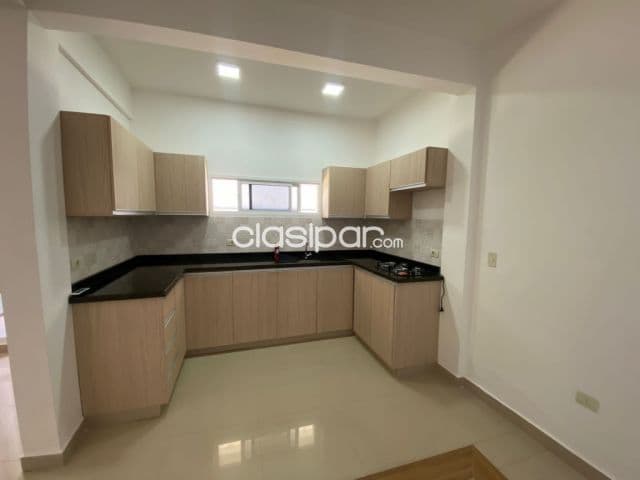3 Dúplex en Condominio Lambare, zona municipalidad