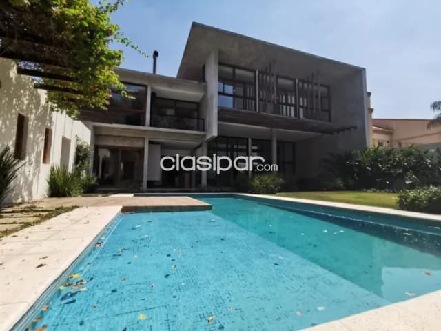Los laureles: Distinguida mansión, 6 suites, amplios ambientes, escritorio, s. Juegos — foto 5