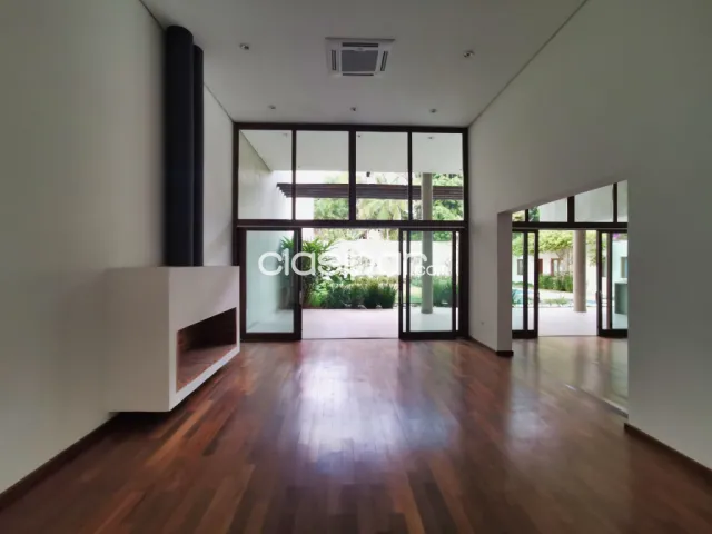 La Trinidad V – mansión alquiler: 4 suites, amplia recepción, escritorio, gran jardín, foto 3
