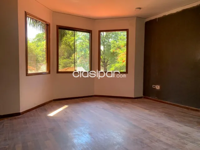 Los laureles: Elegante residencia, amplia recepción, escritorio, 4 dormit, buen jardín, foto 4