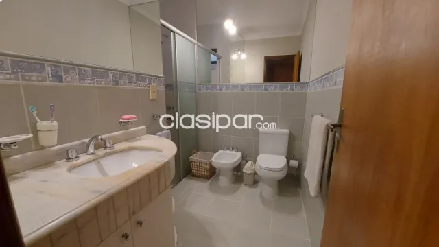 Amplia residencia entre Recoleta y tembetary con piscina, foto 2