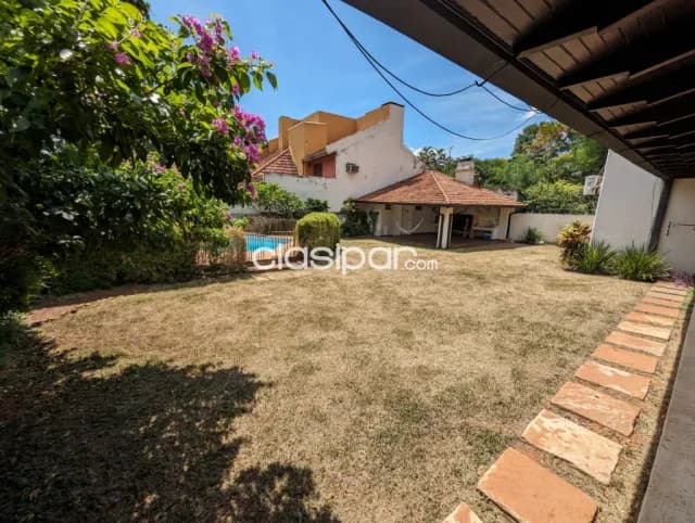 Villa Morra: Elegante ubicación: Residencia en esquina, planta baja, p/ uso comercial, foto 4