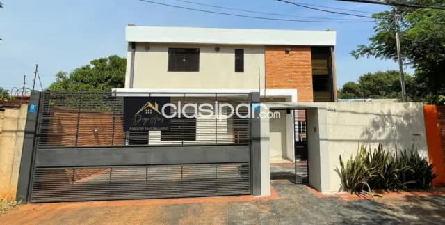 Casa semi nueva de 3 dormitorios laurelty-Luque zona municipalidad de Luque, foto 2