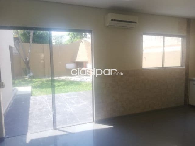 Casa en Asunción barrio mburucuya cod 1704