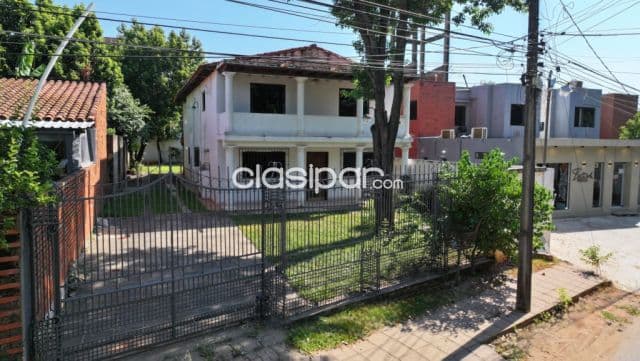 Casa en venta en Fernando de la Mora — foto principal