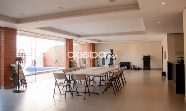 Amplia y Moderna Casa de 455 m2 en Ykua Sati - CLHO5889556 — foto 5