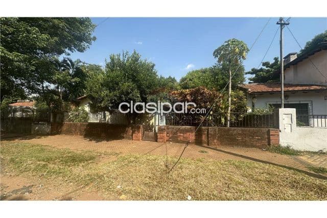 En venta terreno de 12 X 30 en el barrio vista alegre a mts de fdo de la mora