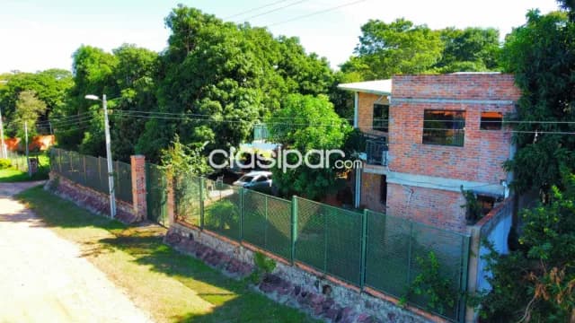 Quinta en San Bernardino en esquina al pie del cerro con piscina — foto 3