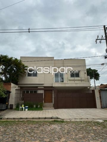 Manorá: Elegantisima residencia, 3 suites, recepción, jardín, piscina, 3.000 usd