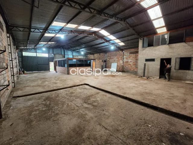 Avda. Mme lynch – ñu guazu: Impecable deposito, 315 m2 + oficinas, salida 2 calles — foto 3
