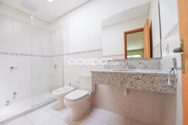 Amplio duplex en barrio las golondrinas - loma pyta, foto 2