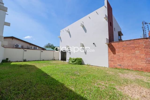 Amplio duplex en barrio las golondrinas - loma pyta, foto 4
