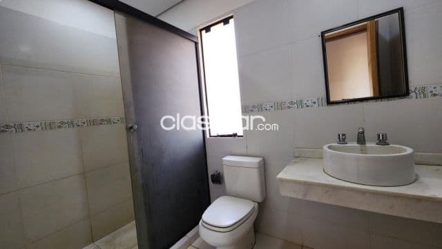 Se alquila duplex en Luque