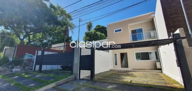 Lambaré camino al yacht: Elegante dúplex, confortable, 3 dormit, jardín, quincho, piscina, foto 2