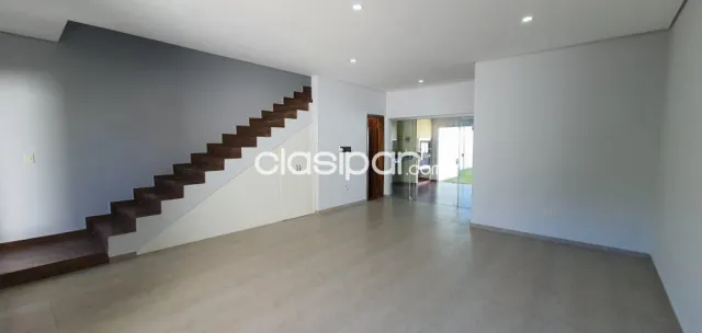 Lambaré camino al yacht: Elegante dúplex, confortable, 3 dormit, jardín, quincho, piscina, foto 3