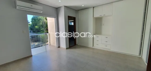 Lambaré camino al yacht: Elegante dúplex, confortable, 3 dormit, jardín, quincho, piscina, foto 4