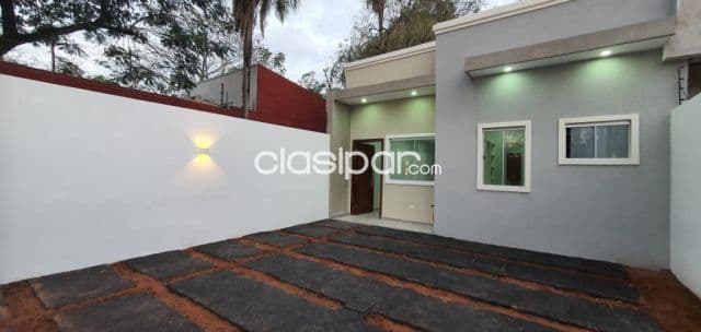 Lambaré camino al yacht: Chalet a estrenar, 180 m2, 3 dormit, quincho, parrilla