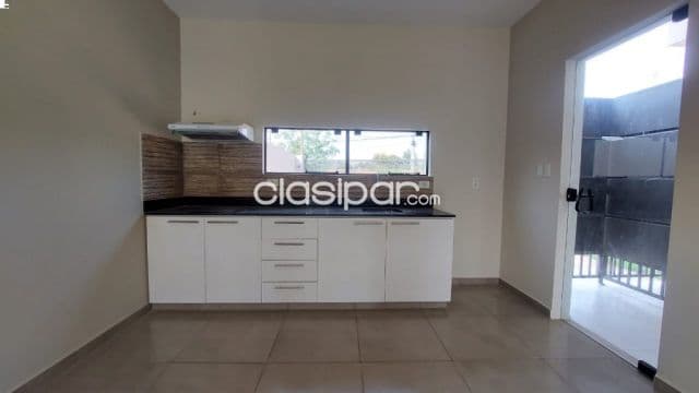 En Luque duplex en pozo de dos dormt condominio parque av. America — foto principal