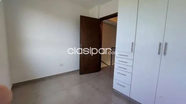 En Luque duplex en pozo de dos dormt condominio parque av. America — foto 5