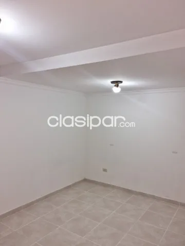 Departamento en condominio de dos habitaciones con cochera zona shopping Pinedo y U.N.A — foto 3