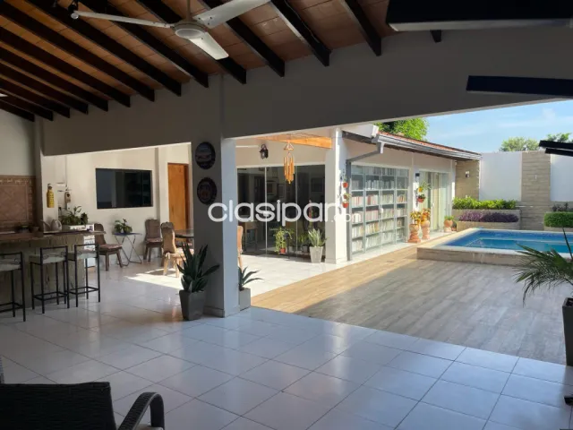 Prox. Bruno guggiari: 468 m2, amplia residencia, 5 dormitorios, quincho, piscina, garajes, foto 4