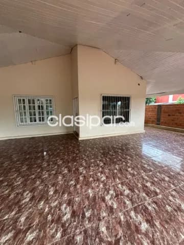 casa bien amplia en el barrio San Francisco: 3 habitaciones y 3 baños — foto 4