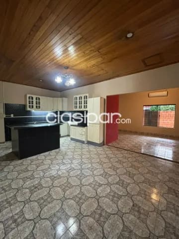 casa bien amplia en el barrio San Francisco: 3 habitaciones y 3 baños — foto 5
