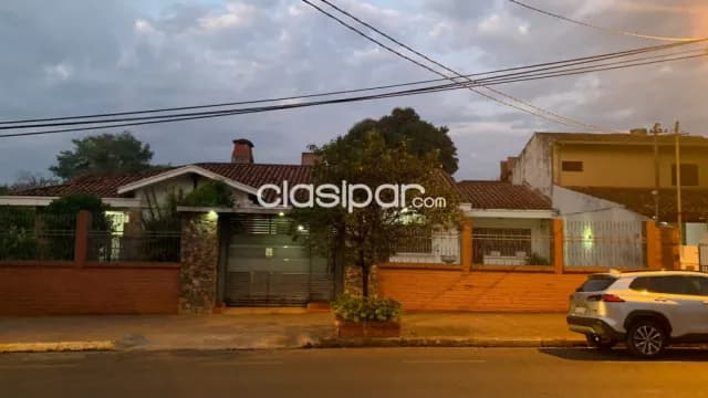 Casa en el centro de Encarnación cod 2946 — foto 2
