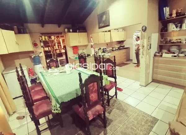 Casa en Luque barrio mora cué cod 2989 — foto 3