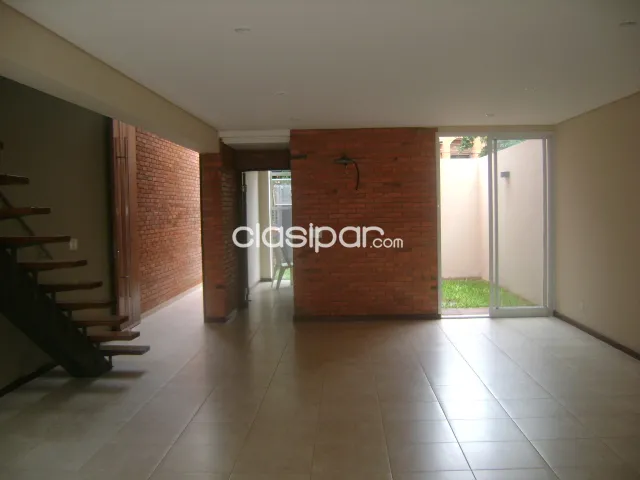 Mburucuyá prox. 1er pdte: Impecable dúplex minimalista, 3 dormit, jardín, piscina, foto 3