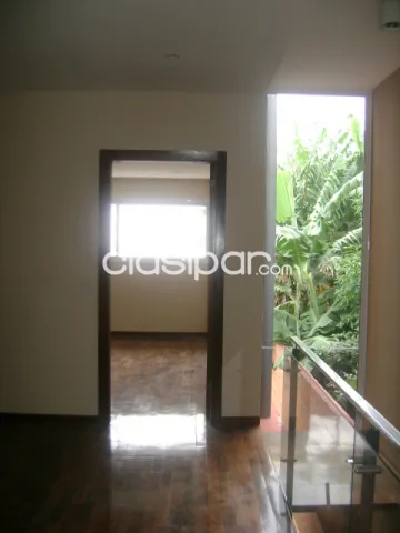 Mburucuyá prox. 1er pdte: Impecable dúplex minimalista, 3 dormit, jardín, piscina, foto 4