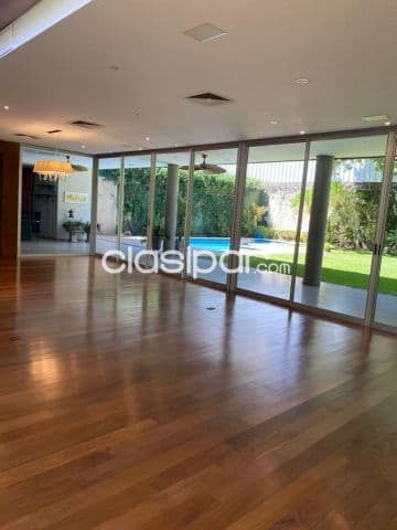 En venta Residencia en el Barrio Mburucuyá, Asunción