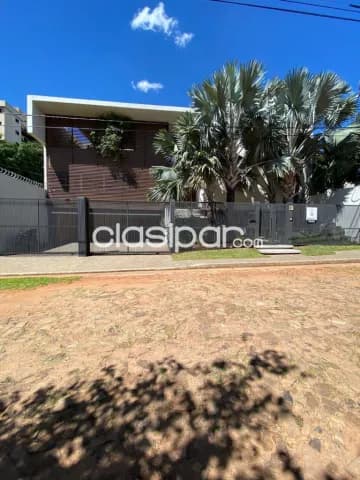 En venta Residencia en el Barrio Mburucuyá, Asunción, foto 4