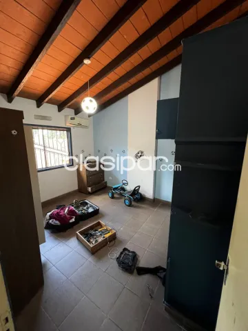 Remato hermosa casa en San Lorenzo a 1 cuadra de asfalto excelente ubicacion en esquina, foto 5