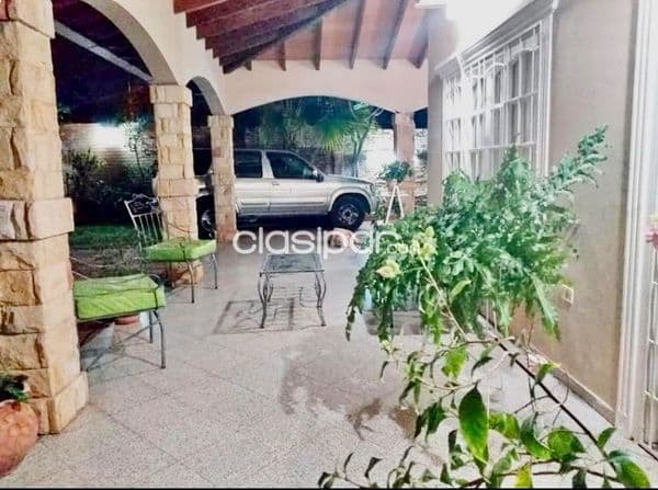 Hermosa residencia en el barrio sajonia