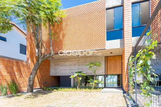 De duplex en el exclusivo barrio america en la ciudad de Luque — foto 2