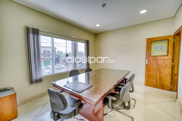 Amplio local comercial en esq. Sobre av. Eusebio ayala — foto 5