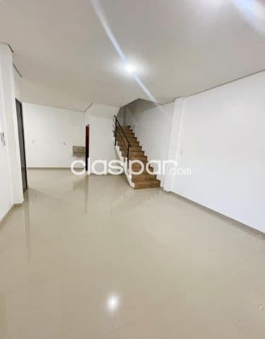 Triplex asuncion barrio san vicente de tres dormit